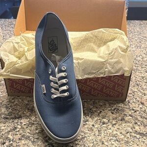 Vans Men's Navy Canvas Sneakers